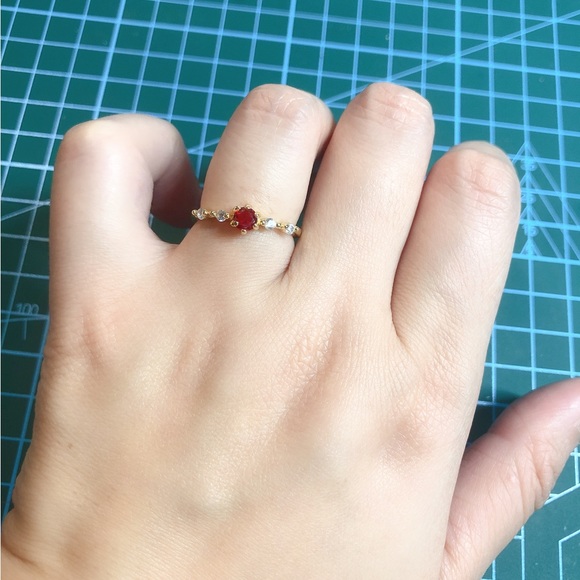 Ruby like ring - Picture 2 of 7